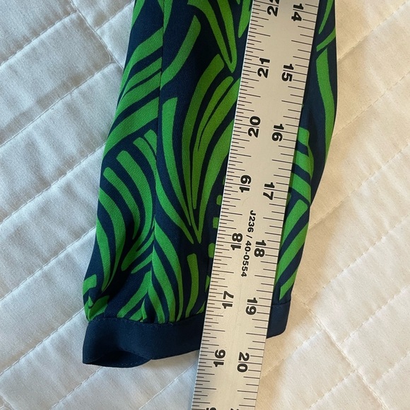 VINEYARD VINES Green Navy Blue SILK 3/4 Sleeve Floral Peasant Blouse Women’s M - Picture 9 of 10